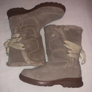 Kamik Waterproof/Thinsulate Boots w/tie back